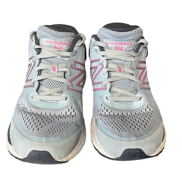New Balance 840 v5 Cyclone Gray Magenta Women's Running Shoes - Picture 3 of 5